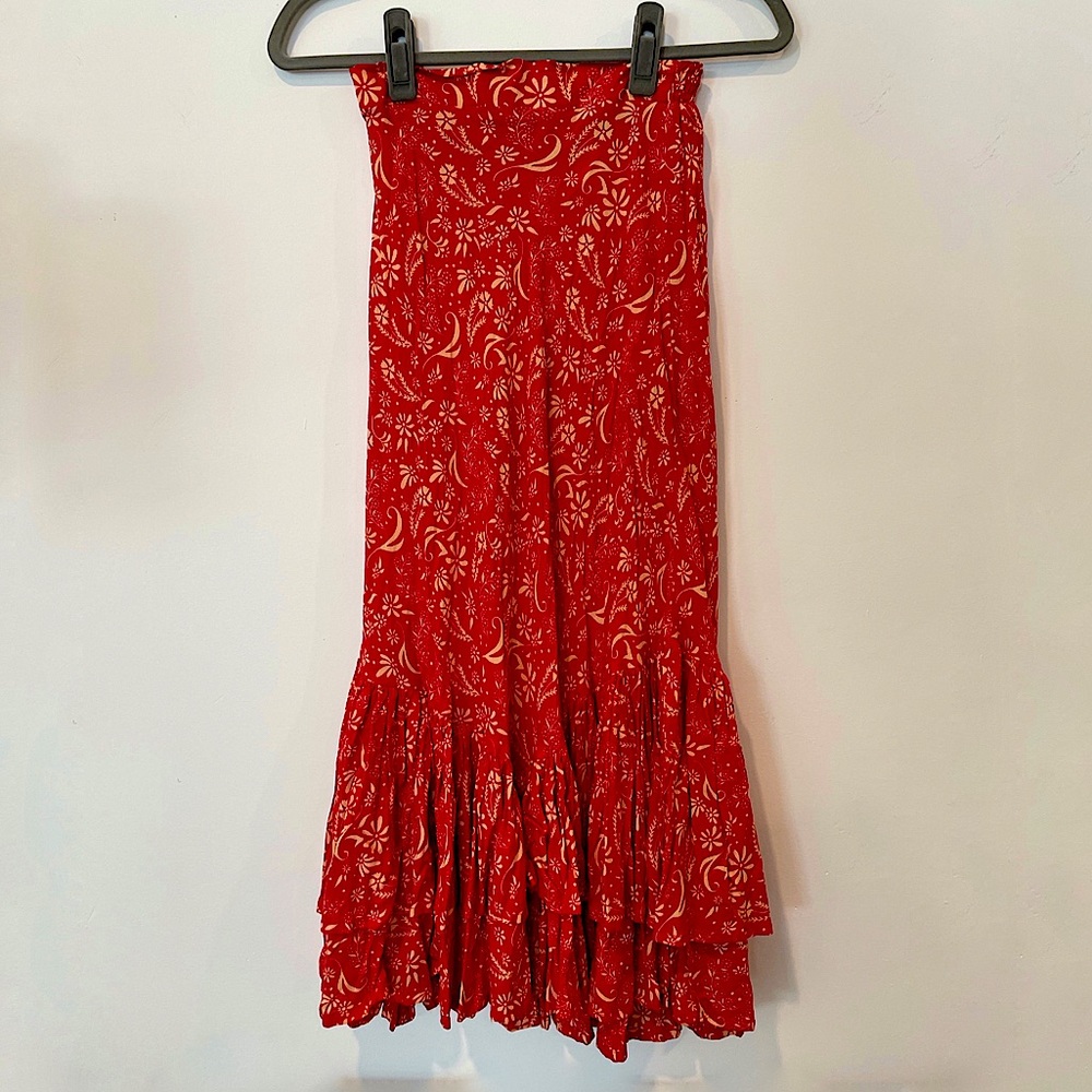 Floral ruffle midi skirt by Cool Change